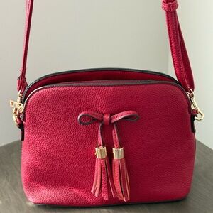 Fashionable Bow Tassel Zipper Crossbody Purse Adjustable Strap – Wine 8" H x 11'